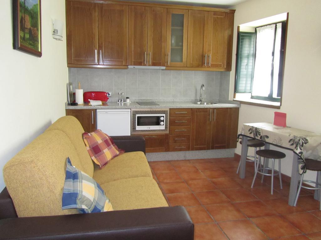 Apartamentos Rurales Casa Baltasar Monasterio De Hermo Extérieur photo