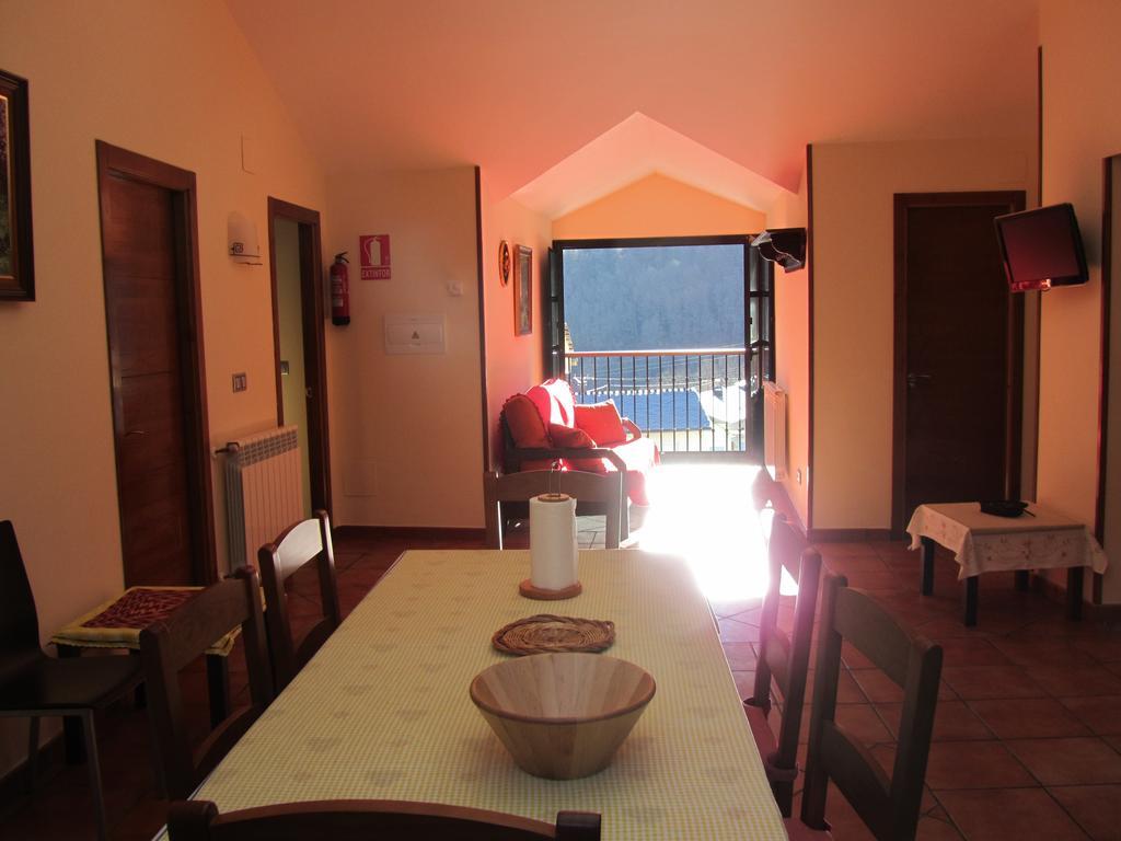 Apartamentos Rurales Casa Baltasar Monasterio De Hermo Extérieur photo